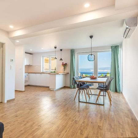 Adris Apartments Omiš Dış mekan fotoğraf