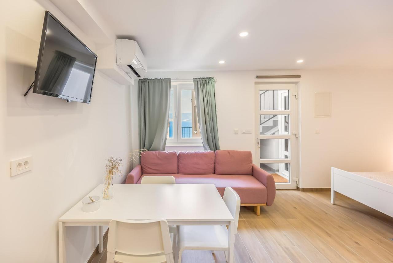 Adris Apartments Omiš Dış mekan fotoğraf