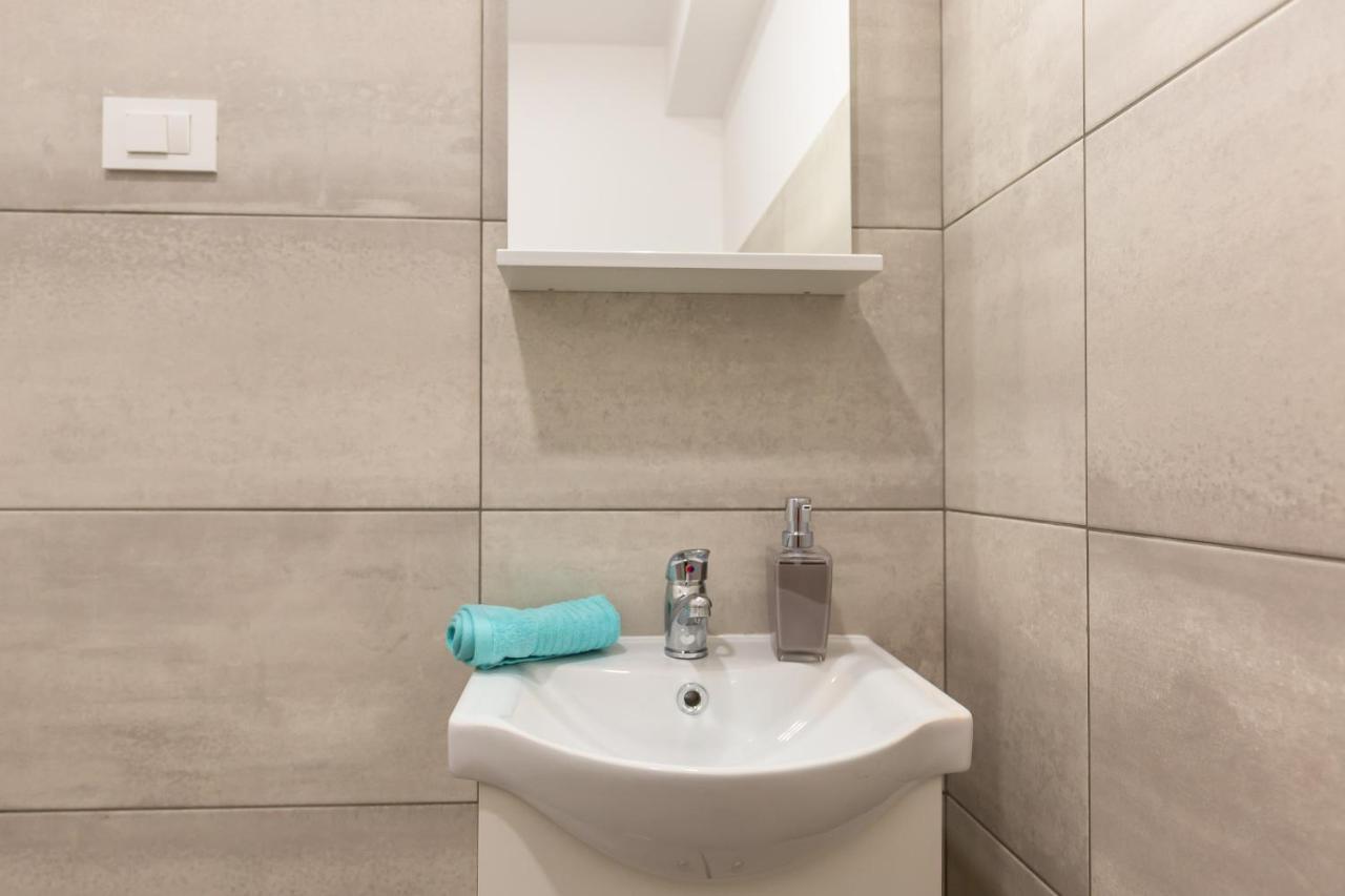 Adris Apartments Omiš Dış mekan fotoğraf