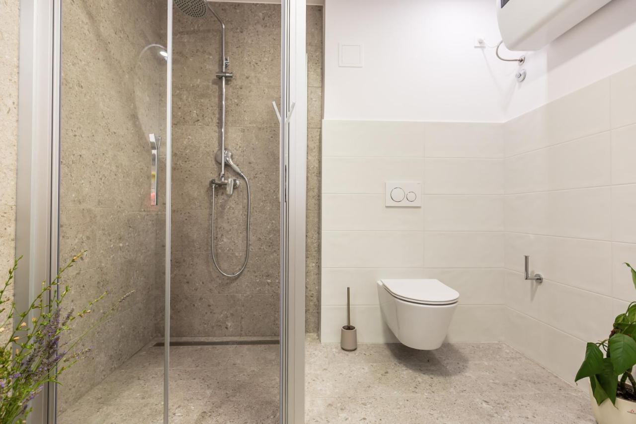 Adris Apartments Omiš Dış mekan fotoğraf