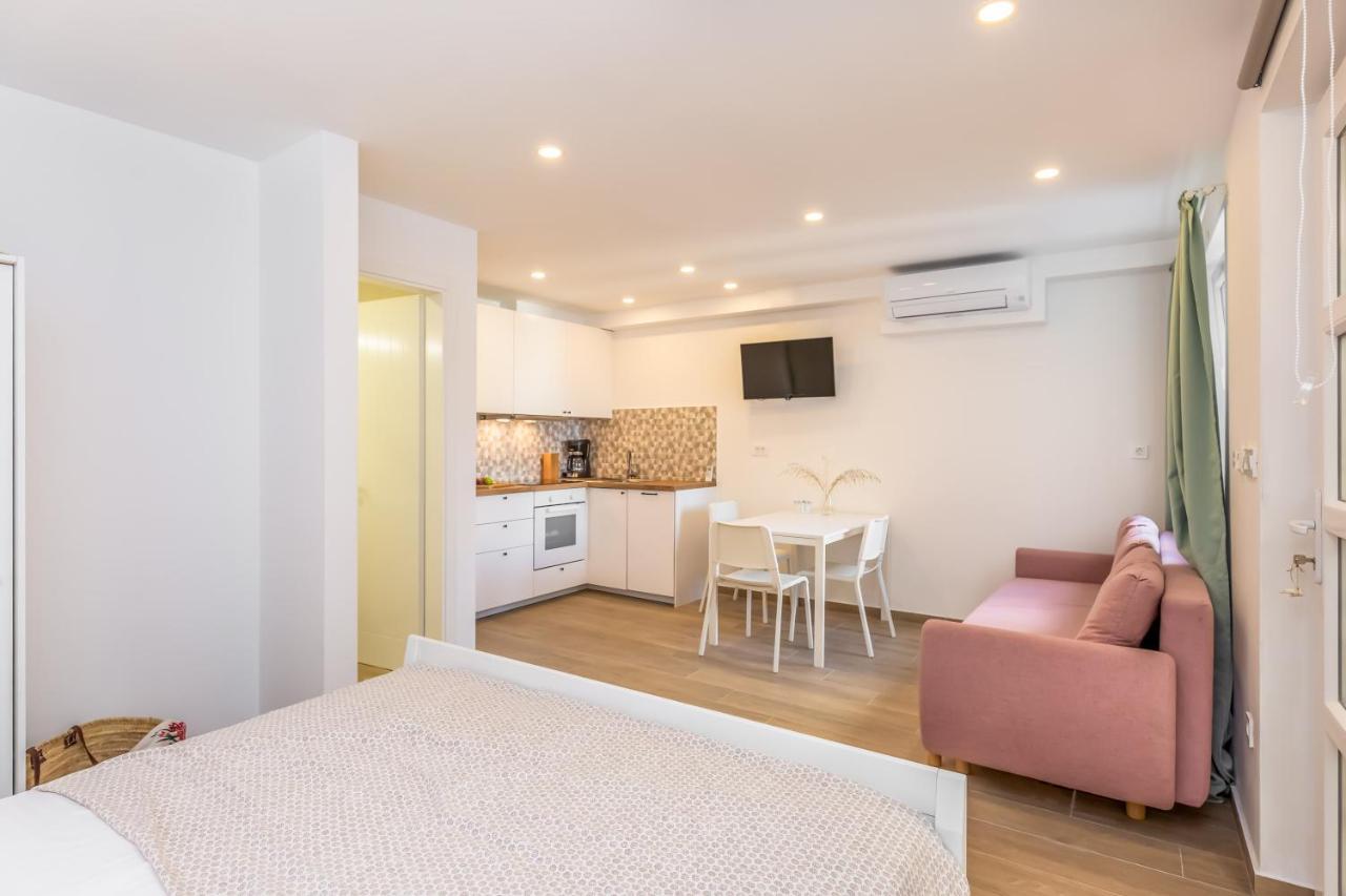 Adris Apartments Omiš Dış mekan fotoğraf