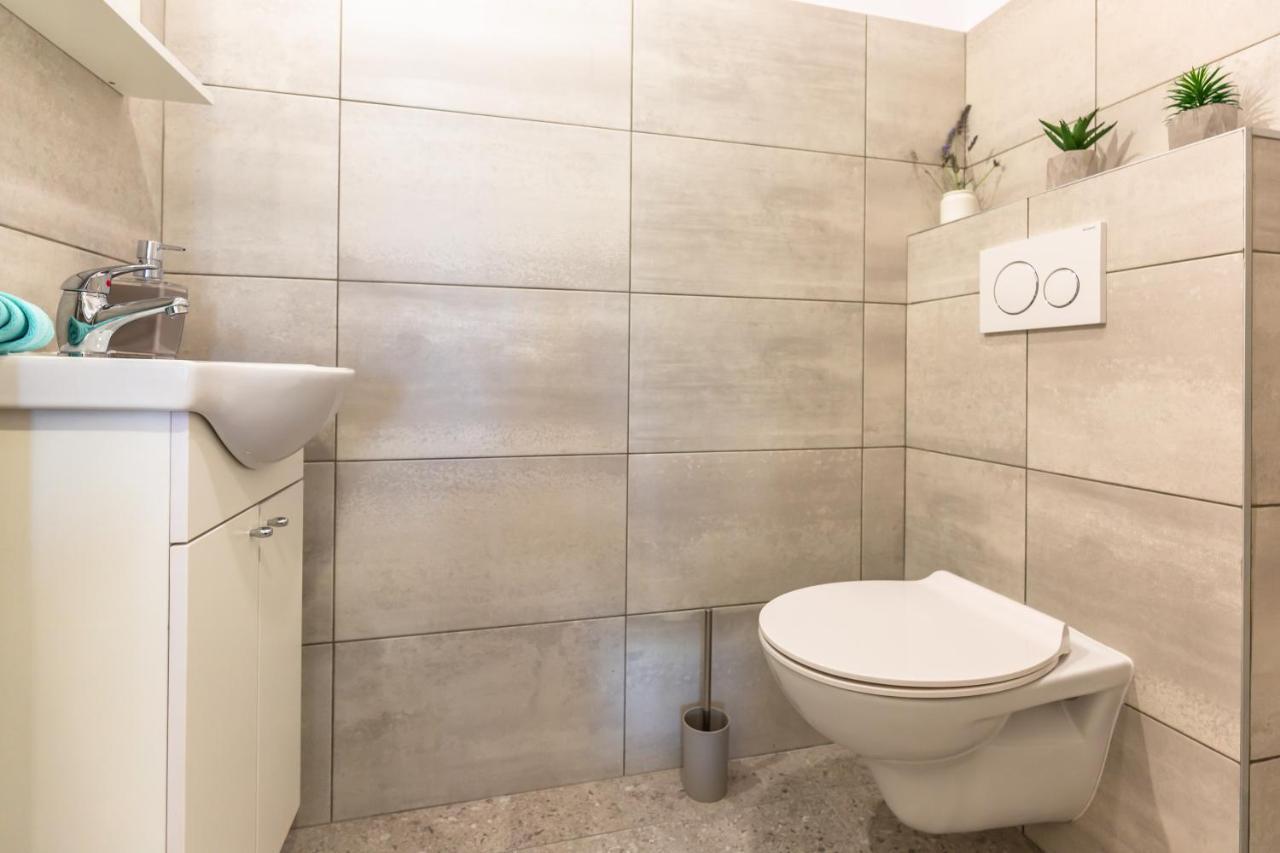 Adris Apartments Omiš Dış mekan fotoğraf